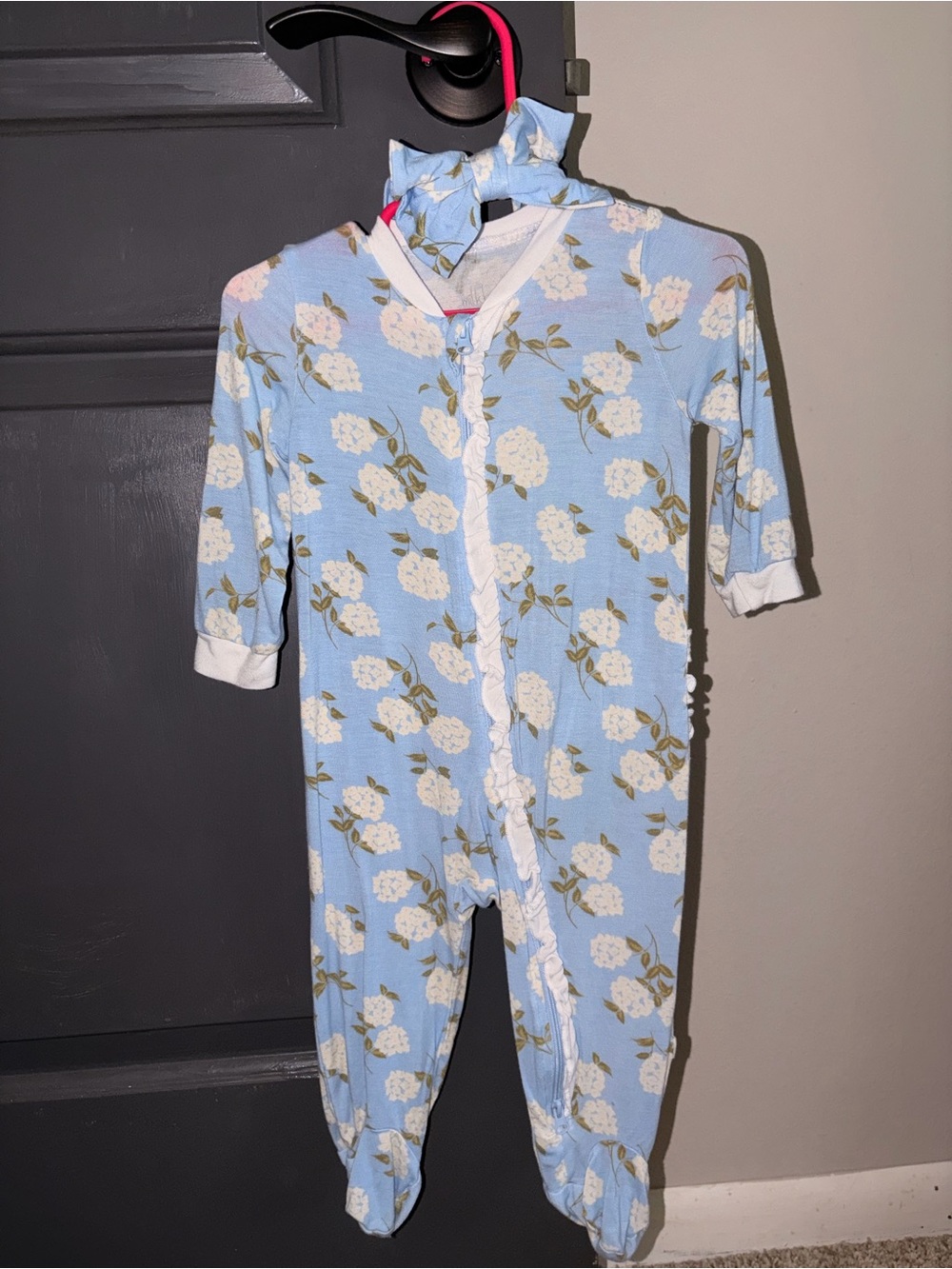Milkberry footed pjs 6-9M